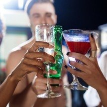 Carnaval, álcool e canetas emagrecedoras: por que essa combinação é a pior possível - Freepik