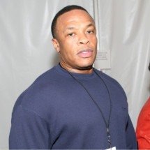 Dr.?Dre, ícone do hip?hop, celebra 61 anos com carreira marcada por sucesso e polêmicas - Wikimedia Commons / Ed Kavishe