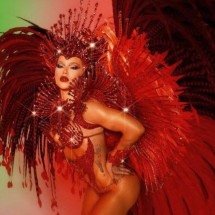 ‘Samba culposo’: as reações das redes à estreia de Virginia na Sapucaí - Redes sociais