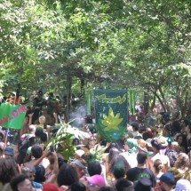 Manjericão atravessa parques e encerra carnaval com defesa ambiental em BH - Leandro Couri/EM/D.A Press