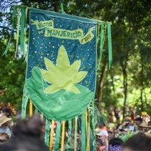 Ao som de marchinhas, Manjericão atravessa ruas no Castelo - Leandro Couri/EM/D.A Press