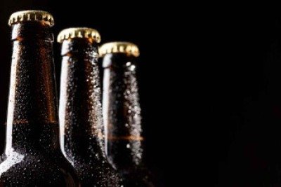 Pouco mais de um quarto (27,6%) dos adolescentes de 14 a 17 anos já consumiu álcool em algum momento da vida, o que corresponde a cerca de 3,2 milhões de pessoas -  (crédito: Freepik)