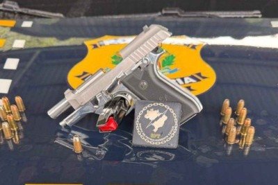 Prisão e apreensão ocorreram no km 610 da BR-040, em Congonhas  -  (crédito: PRF/Divulgação)