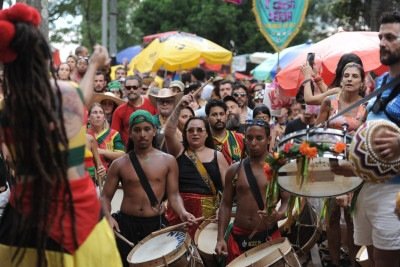 I Wanna Love You leva a mescla musical de ritmos jamaicanos e brasileiros para as ruas de BH -  (crédito: Alexandre Guzanshe/EM/D.A/Press)