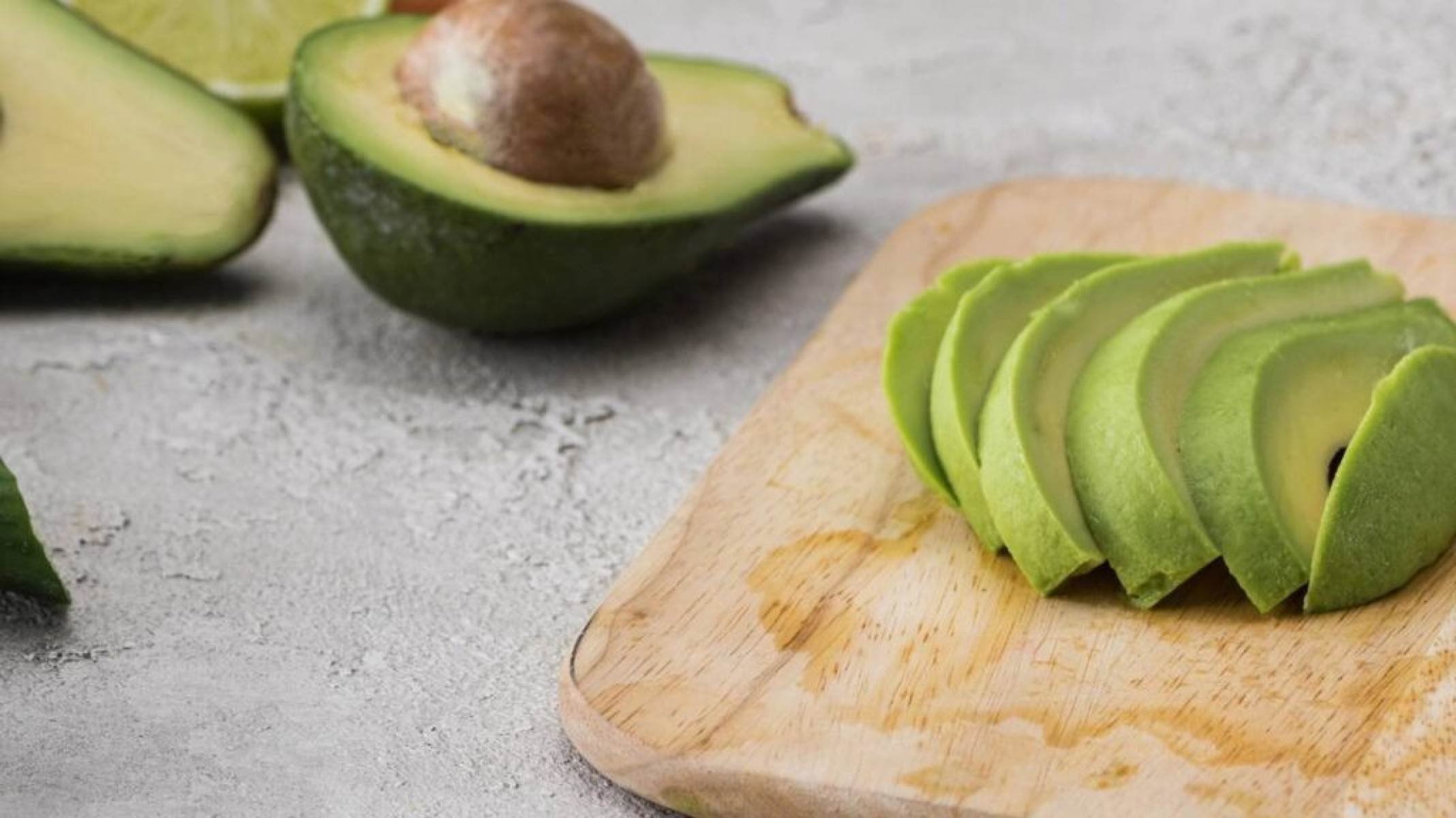 Suco de abacate com aveia: a bebida que une sabor e saúde - Portal Giro 10