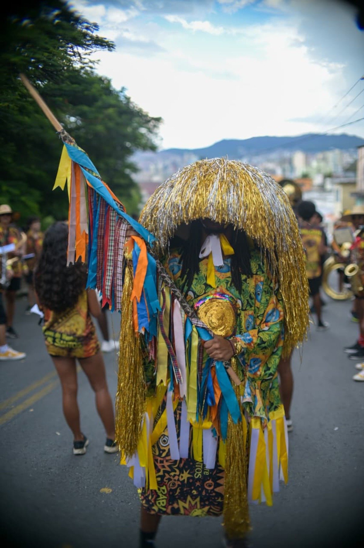 A banda de sopros e percuss&atilde;o &eacute; ancorada no Congado e no Candombl&eacute;