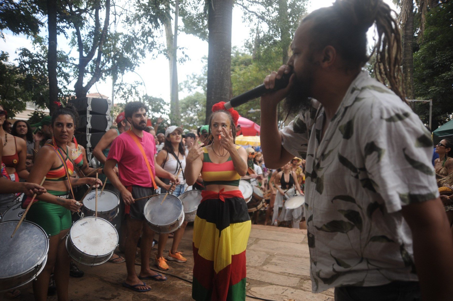 I Wanna Love You leva mescla musical de m&uacute;sicas jamaicanas e brasileiras para as ruas de BH