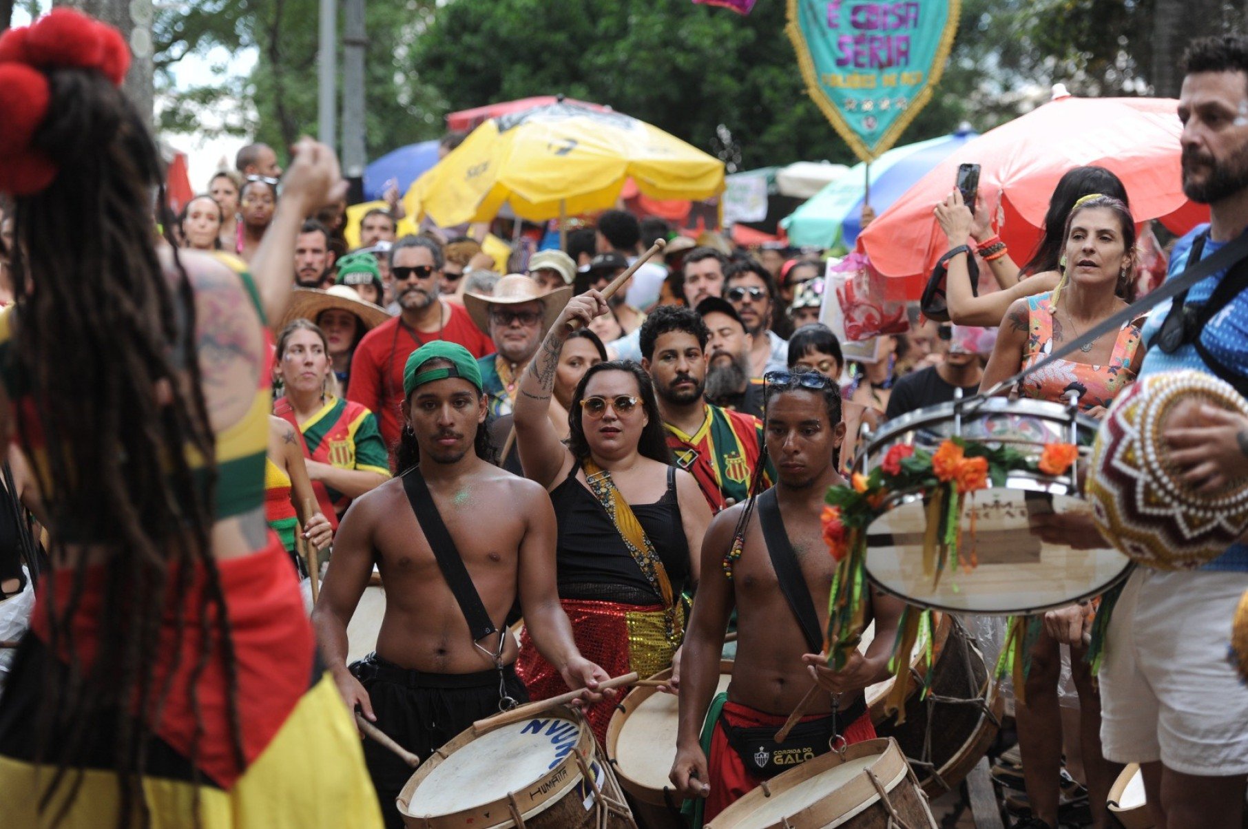 I Wanna Love You leva mescla musical de m&uacute;sicas jamaicanas e brasileiras para as ruas de BH