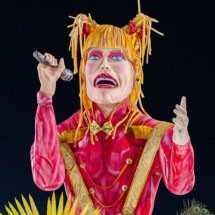 Escola de samba argentina homenageia Xuxa e acaba virando meme - Redes sociais