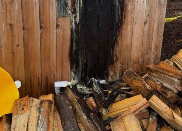 O vereador Jason Chavez publicou uma imagem do memorial de Renee Good incendiado -  (crédito: Reprodução/Instagram@jchavezmpls)