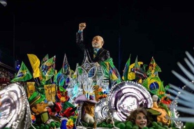 Lideran&ccedil;as do PT esperavam rebaixamento da Acad&ecirc;micos de Niter&oacute;i -  (crédito: Platobr Politica/Reprodu&ccedil;&atilde;o)