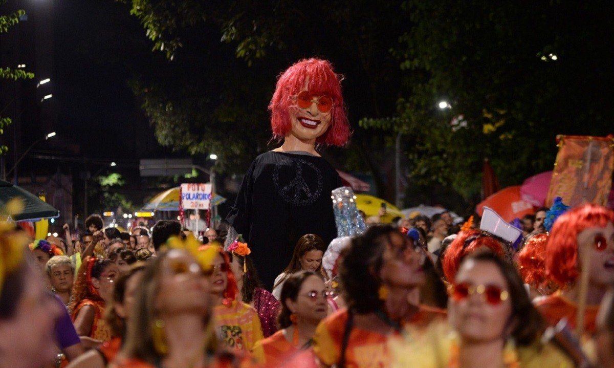 Bonecão de Rita Lee foi uma das atrações -Túlio Santos/EM/D.A.Press