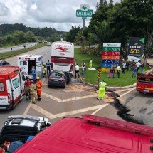 Acidente entre ônibus e carro deixa uma pessoa morta na BR-262  - CBMMG/Divulga&ccedil;&atilde;o
