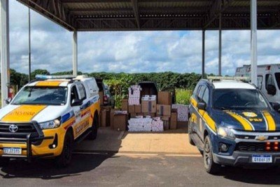 A carga de cigarros contrabandeados será encaminhada para a Polícia Federal -  (crédito: PMMG)