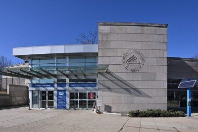 <p>Um renomado pesquisador dos Institutos Nacionais de SaÃºde (NIH) dos Estados Unidos decidiu testar uma ideia ousada que tem levantado debates sobre Ã©tica e ciÃªncia: uma vacina comestÃ­vel.</p>
 -  (crédito: Wikimedia Commons/G. Edward Johnson)