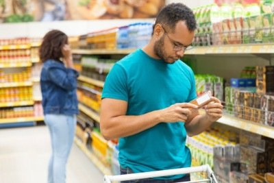 Em 2022, a Anvisa tornou obrigatória a adoção dos rótulos de advertência no país -  (crédito: Freepik)