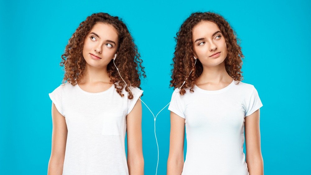 A conviv&ecirc;ncia explica boa parte da profundidade da conex&atilde;o entre irm&atilde;os -  (crédito: cookie_studio/FreePik)