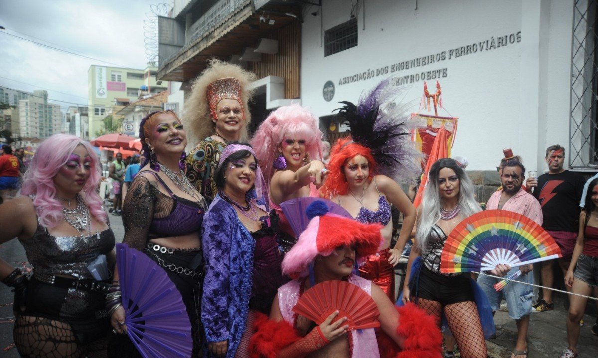 Bloco Ziriggydum Stardust desfila no bairro Floresta neste sábado pós-carnaval -Alexandre Guzanshe/EM/D.A Press