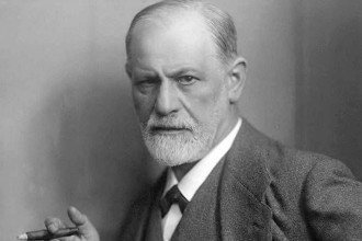 
A biblioteca de Freud era recheada de livros sobre a Antiguidade, e, parte significativa, dedicada ao Egito -  (crédito: Internet/Reprodução (emc11600))