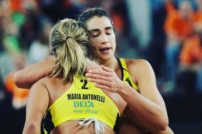 <p><span style='font-weight: 400;'>A jogadora de vôlei de praia Carol Solberg foi suspensa pela Federação Internacional de Voleibol (FIVB) por comemorar a prisão do ex-presidente Jair Bolsonaro.</span></p>
 -  (crédito: Reprodução do instagram @carol_solberg)