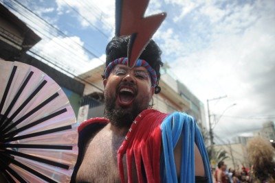 Bloco Ziriggydum Stardust desfila no bairro Floresta neste sábado pós-carnaval  -  (crédito: Alexandre Guzanshe/EM/D.A Press)