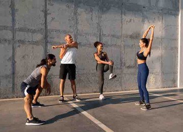 <p>Ele critica a ideia moderna de que é preciso treinar sempre mais e mais. Nas redes sociais, exercícios extremos são vistos como padrão ideal, o que nem sempre corresponde à biologia humana.</p>
 -  (crédito: imagens Freepik)