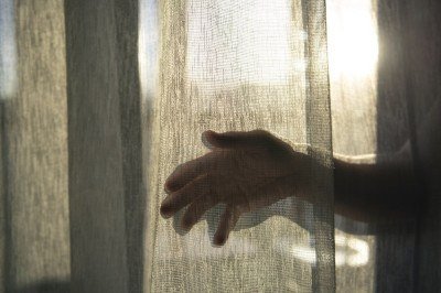 MPMG reforça que a proteção à dignidade sexual da criança se sobrepõe a qualquer anuência familiar -  (crédito: Mihail Bondarenko/Freepik)