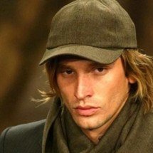 Após 11 dias foragido, ex de Isabeli Fontana é preso por tráfico - Redes sociais