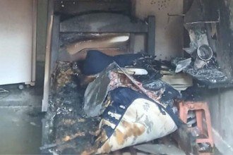 A residência foi destruída pelas chamas  -  (crédito: CBMMG / Reprodução)