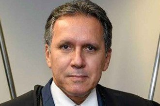 UM MINEIRO DE IBIÁ HOMENAGEADO NO STJ