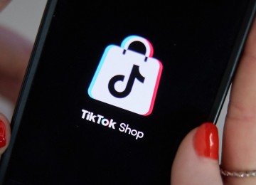 A plataforma de e-commerce TikTok Shop tem se consolidado no Brasil, superando a concorrente Temu em n&uacute;mero de compradores e transa&ccedil;&otilde;es. -  (crédito: Kiran RIDLEY / AFP)