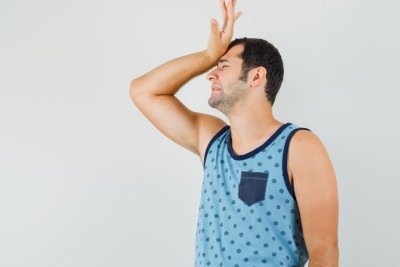 No ver&atilde;o, o calor e o barulho de chuva forte podem atrapalhar a noite de sono, causando cansa&ccedil;o e irritabilidade no dia seguinte -  (crédito: 8photo/FreePik)