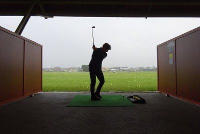 <p>O golfe na Escócia não é apenas um esporte, mas sim parte da identidade e orgulho nacional, pois desde os séculos passados molda a cultura e atrai visitantes, consolidando-se como prática de prestígio mundial.</p>
 -  (crédito: reprodução /tripadivisor)