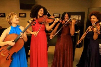 O Quarteto Entre Cordas é um dos destaques da programação de domingo, que presta homenagem às mulheres na música  -  (crédito: Gilson de Souza/Divulgação)