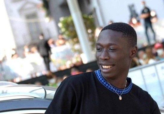 Khaby Lame: do silêncio viral ao maior tiktoker do mundo