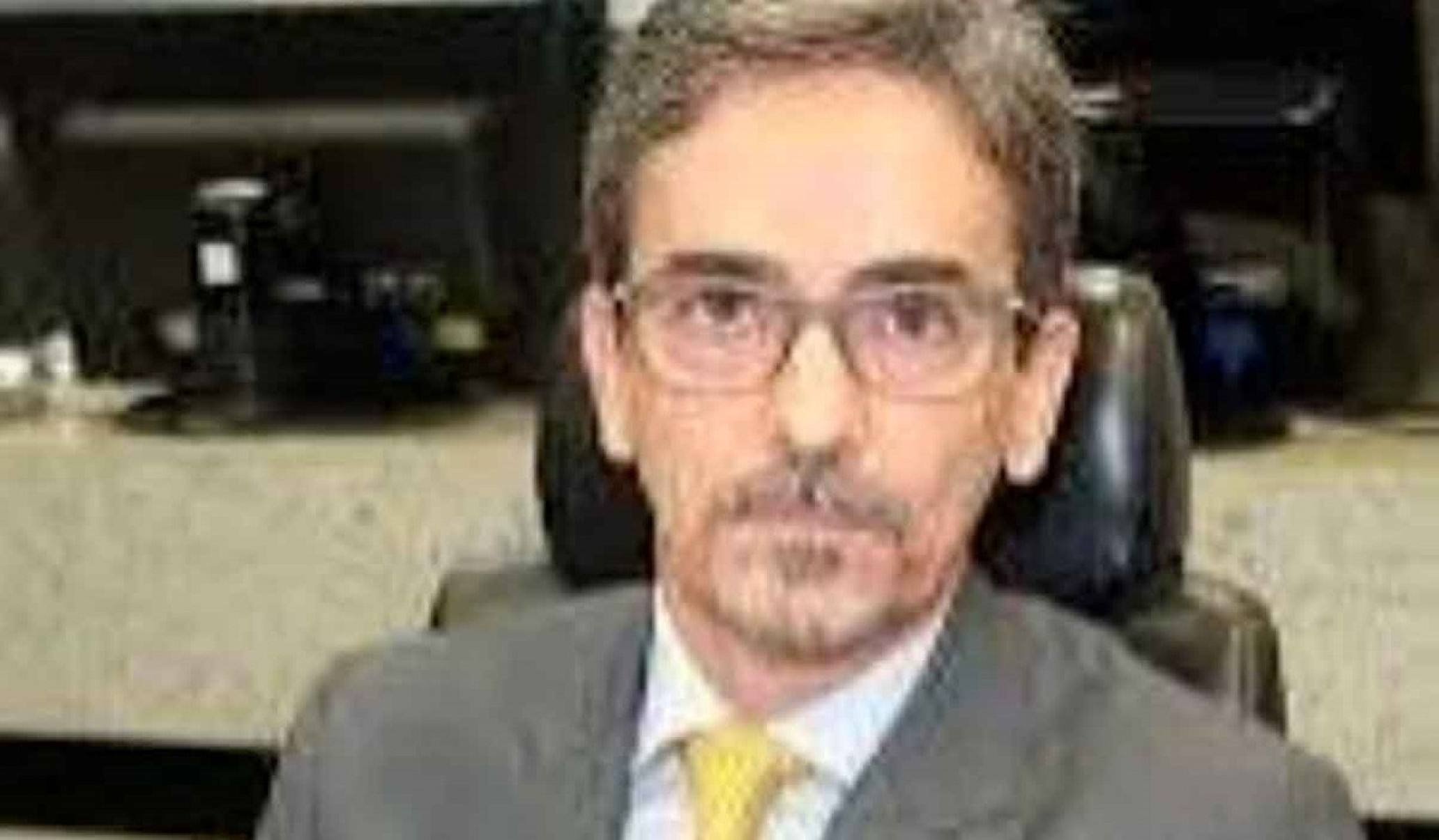 L&eacute;ucio Leonardo