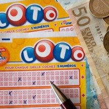 Idoso ganha R$ 17 milhões na loteria, investe no tráfico de comprimidos falsos e vai parar na cadeia no Reino Unido - jacqueline macou/Pixabay 