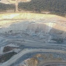 Esmeralda de mais de 7 mil quilates encontrada na Zâmbia entrou para o Livro dos Recordes em 2022; relembre - Reprodução/YouTube