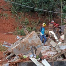 Chuva em Juiz de Fora: 98 pessoas são resgatadas com vida  - Leonardo Costa/Tribuna de Minas