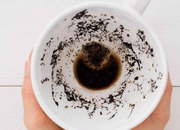 Mulher mandou foto de borra de café para o ChatGPT, que interpretou como sinal de traição do marido dela -  (crédito: FreePik)