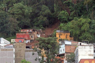 Os óbitos, segundo a Prefeitura, foram registrados nos bairros JK, Santa Rita, Vila Ideal, Lourdes, Vila Alpina, São Benedito e Vila Olavo Costa -  (crédito: Leonardo Costa/Tribuna de Minas)