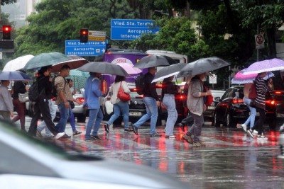 Pode chover até 70 mm em BH nesta terça-feira (24/2) -  (crédito: Jair Amaral/EM/D.A Press)