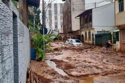 Rua Eng. Murilo Miranda de Andrade - Paineiras, Juiz de Fora -  (crédito:  Leonardo Costa/Tribuna de Minas)