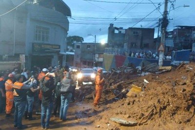 Autoridades estimam 15 desaparecidos após chuva no Parque Burnier -  (crédito: Bruno Barros/EM/D.A. Press)