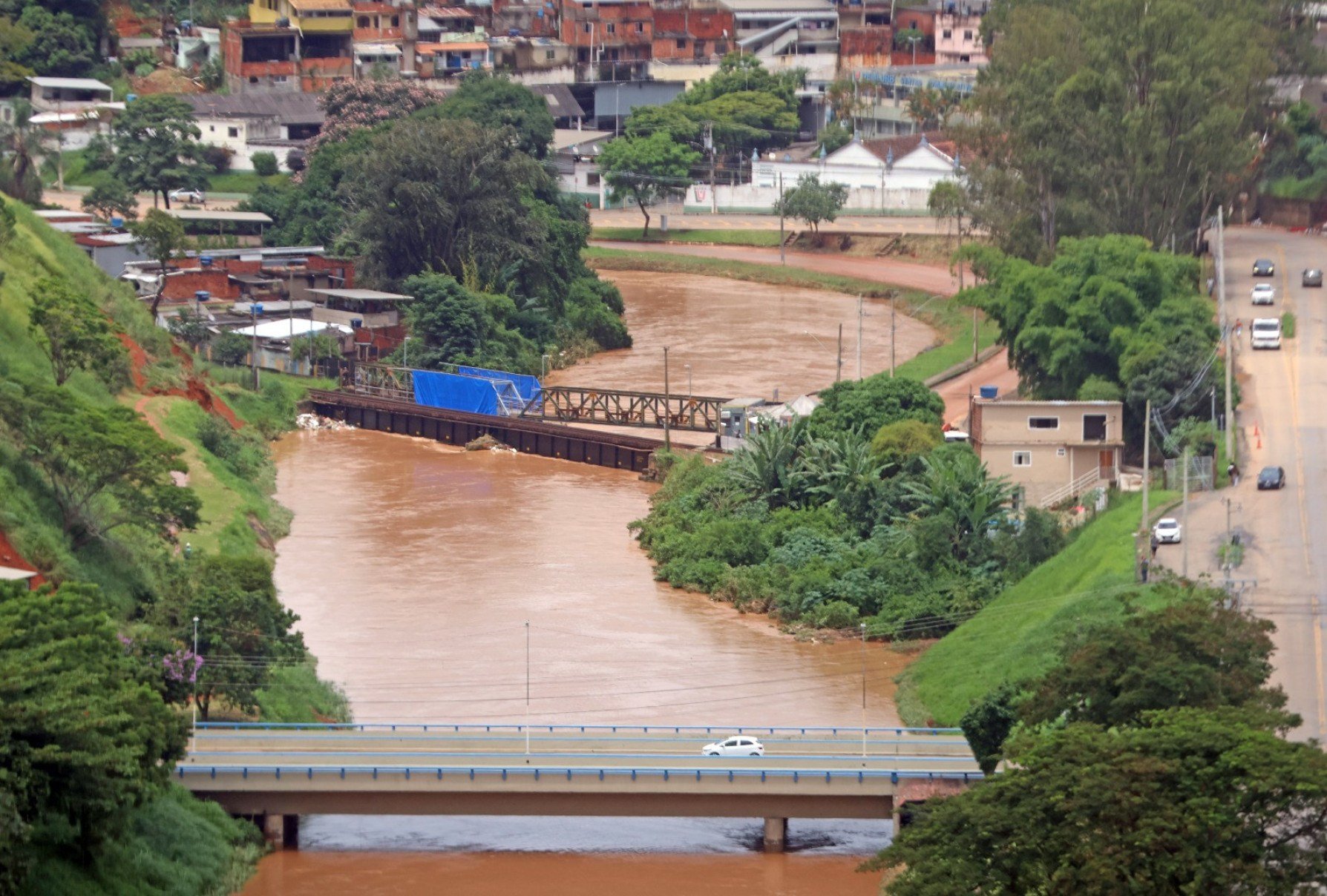 Rio Paraibuna, em Juiz de Fora na Zona da Mata mineira-Leonardo Costa/Tribuna de Minas.
