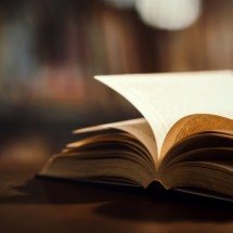 Sabará recebe roda de conversa com escritores na Biblioteca Pública - Freepik/Divulgação