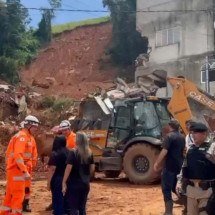 Novo deslizamento liga alerta do Corpo de Bombeiros em Juiz de Fora - Mateus Parreiras/EM/D.A. Press
