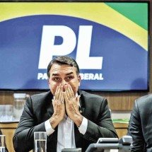 Quem puxa Flávio para baixo em Minas? - GABRIELA BILÓ/FOLHAPRESS