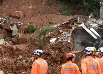 Novo deslizamento de terra foi registrado nesta quarta (25/2) em Juiz de Fora e acendeu o alerta dos bombeiros -  (crédito: Mateus Parreiras/EM/D.A Press)