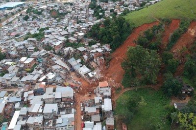 O Bairro Parque Burnier, na Zona Leste de Juiz de Fora na Zona da Mata, foi a área mais atingidas pelas fortes chuvas -  (crédito: Mateus Parreiras/EM/D.A. Press)